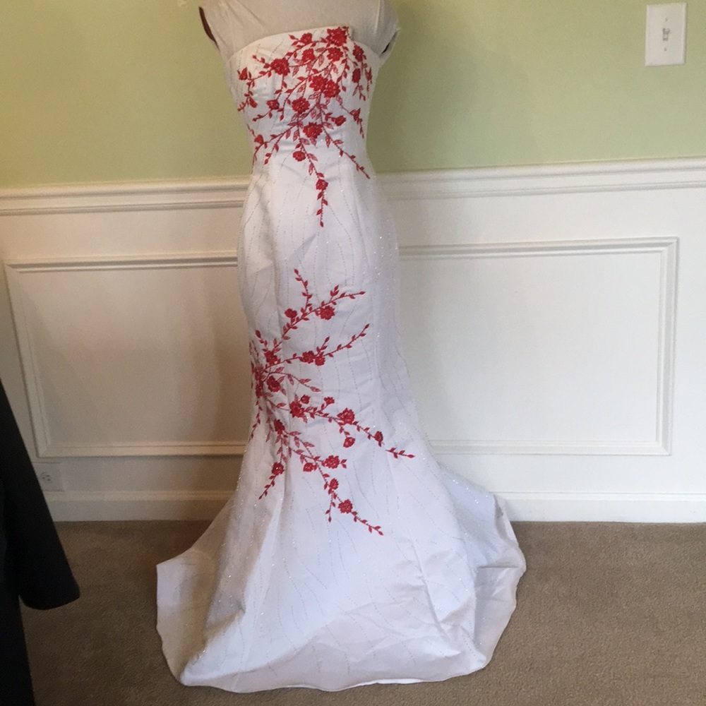 COPY - COPY - Studio 17 white floral beaded cocktail dre…